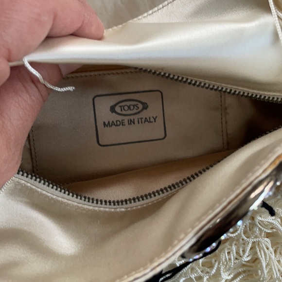 Cream Reverse Frange Pouche - Picture 5 of 7